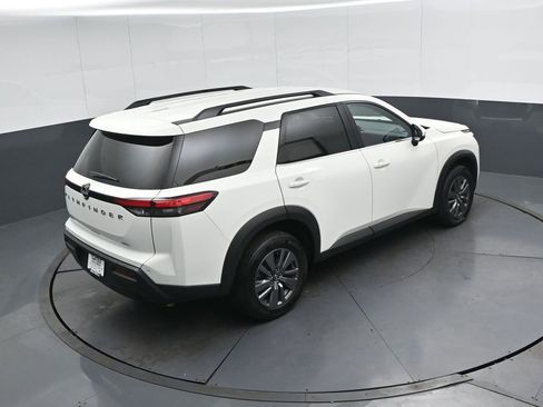 Used 2025 Nissan Pathfinder SV image 48