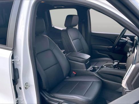 Certified 2023 GMC Canyon Elevation w/ Elevation Premium Package RWD image 9