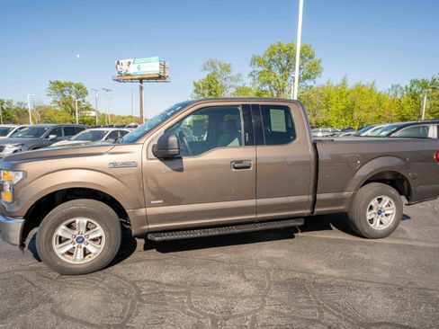 Used 2016 Ford F150 XLT RWD image 3