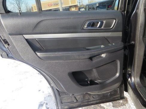 Used 2019 Ford Explorer XLT w/ Equipment Group 201A image 10