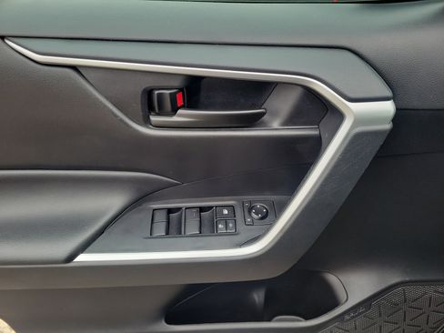 Used 2024 Toyota RAV4 LE image 19