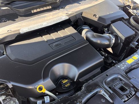 Used 2022 Land Rover Range Rover Evoque SE image 40