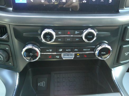 New 2025 Ford F150 XLT w/ Equipment Group 302A MID image 20