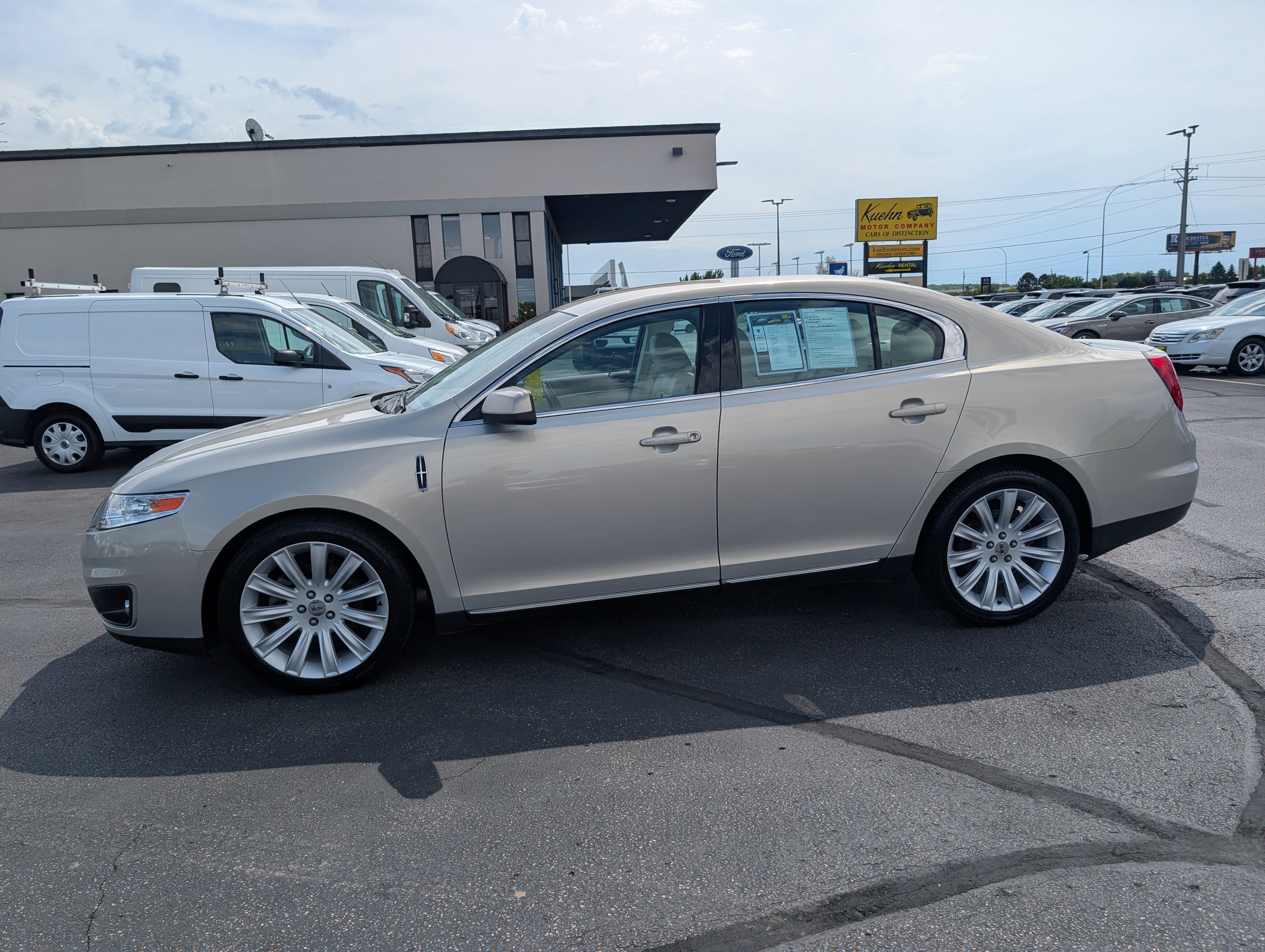 Used 2009 Lincoln MKS FWD image 5