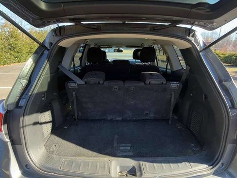Used 2015 Nissan Pathfinder SV w/ Cargo Package image 21