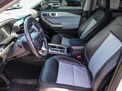 Certified 2023 Ford Explorer XLT w/ Equipment Group 202A image 17