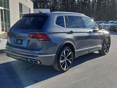 Certified 2022 Volkswagen Tiguan SEL R-Line image 2