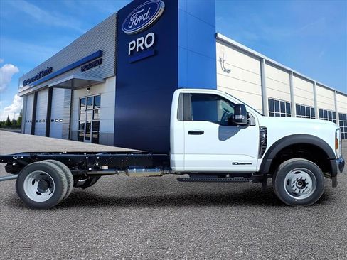 New 2026 Ford F550 4x4 Regular Cab Super Duty image 2