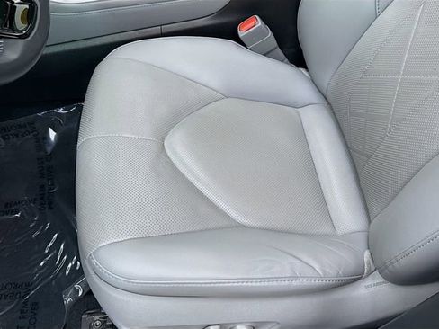 Used 2021 Toyota Highlander Platinum image 20