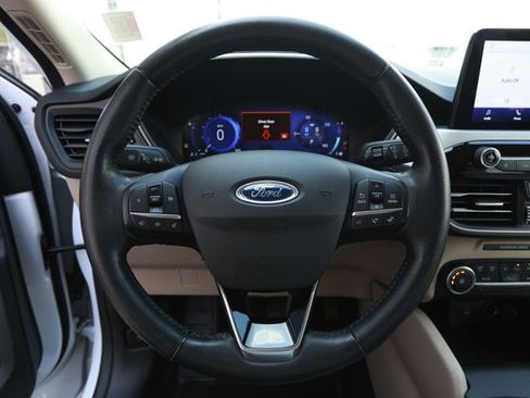 Used 2020 Ford Escape SE Sport image 10