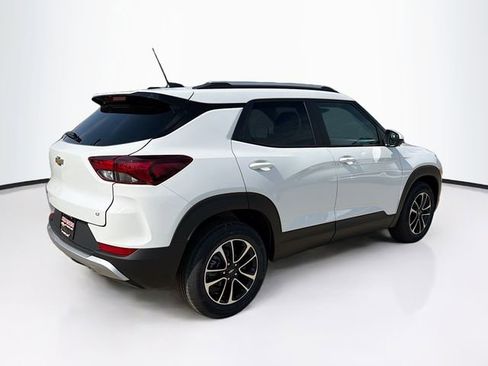 New 2026 Chevrolet TrailBlazer LT FWD image 6