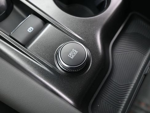 Used 2025 Ford Explorer Active image 19