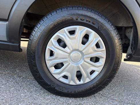 Used 2022 Ford Transit 350 XLT image 15