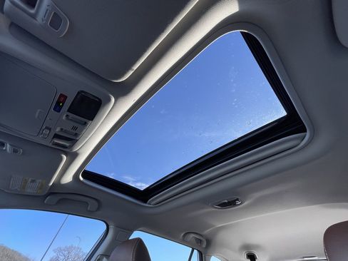 Used 2019 Subaru Outback 2.5i Touring w/ Popular Package #3A image 19