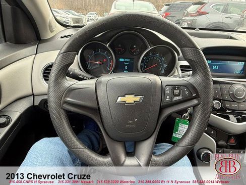Used 2013 Chevrolet Cruze LS image 17