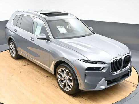 Used 2025 BMW X7 xDrive40i image 45