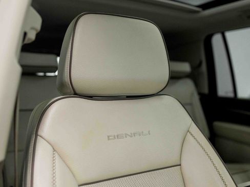 Used 2023 GMC Yukon XL Denali AWD/4WD image 72