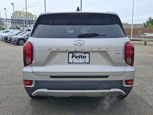 Used 2022 Hyundai Palisade SEL w/ 8P Bench Seat Package AWD/4WD image 5
