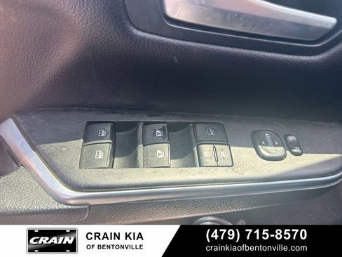 Used 2017 Toyota Camry SE FWD image 16