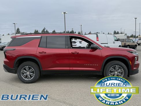 New 2025 Chevrolet Traverse LT image 6