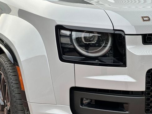 New 2026 Land Rover Defender 110 OCTA image 11
