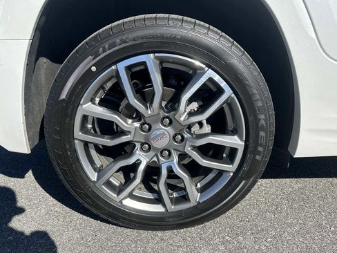 Used 2022 GMC Terrain Denali w/ Denali Premium Package image 6