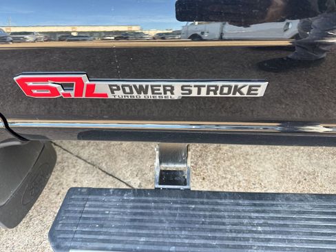 Used 2025 Ford F350 Platinum w/ Platinum Plus Package image 12