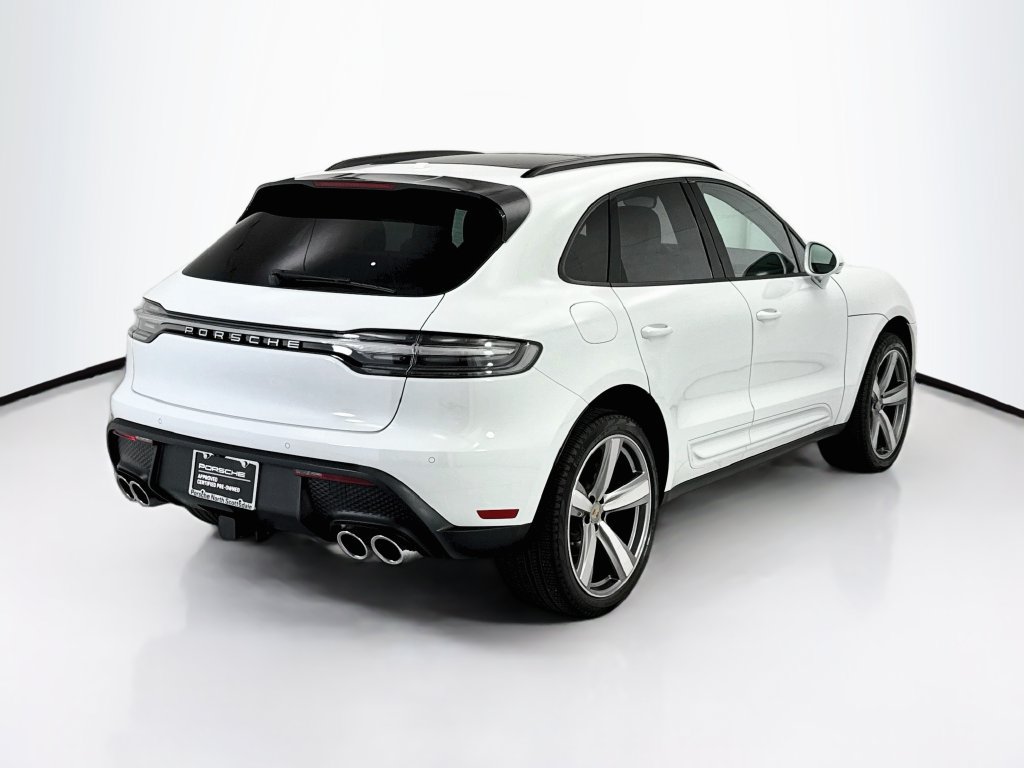 Certified 2025 Porsche Macan AWD/4WD image 7