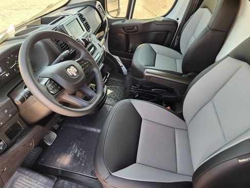 New 2026 RAM ProMaster 2500 w/ Convenience Group image 9
