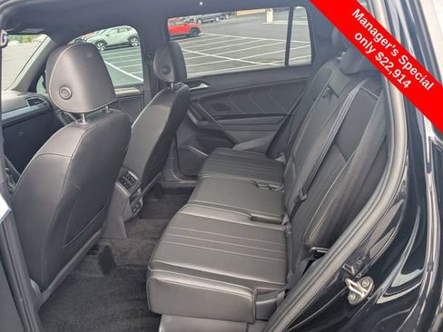 Used 2023 Volkswagen Tiguan SE R-Line AWD/4WD image 10