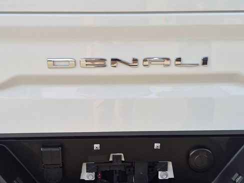 Used 2024 GMC Sierra 1500 Denali w/ Denali Reserve Package RWD image 24