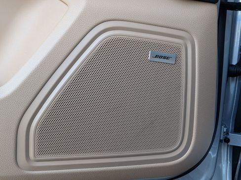 New 2026 Porsche Macan image 15