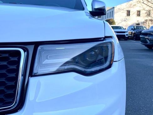 Used 2019 Jeep Grand Cherokee Limited w/ Luxury Group II image 14