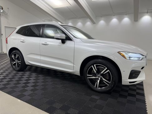 Used 2018 Volvo XC60 T6 R-Design w/ Convenience Package image 1
