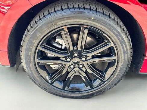 Used 2022 Ford Edge ST-Line image 32