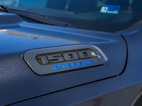 New 2026 RAM 1500 4x4 Crew Cab image 16