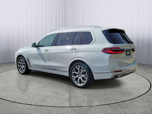 Used 2023 BMW X7 xDrive40i AWD/4WD image 4