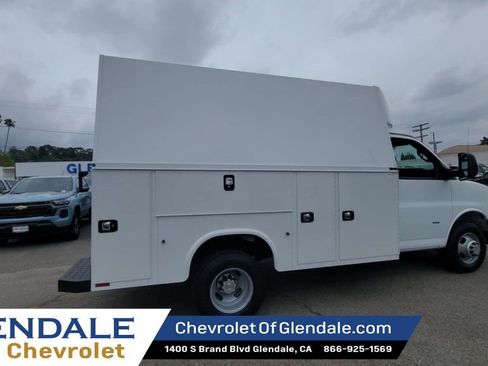 New 2026 Chevrolet Express 3500 w/ Power Convenience Package RWD image 8
