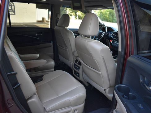Used 2020 Honda Pilot Elite image 16