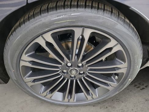 New 2026 Land Rover Range Rover Velar Dynamic SE image 10