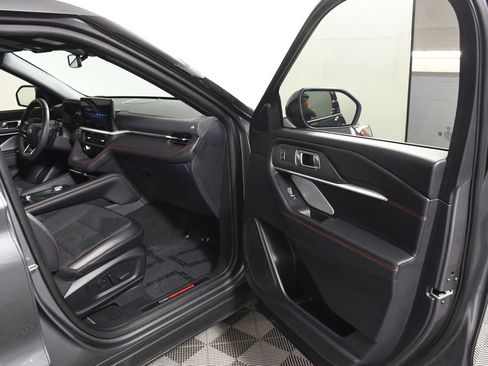 Used 2025 Ford Explorer ST AWD/4WD image 10