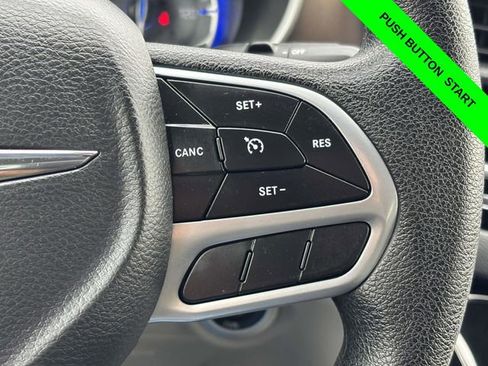 Used 2020 Chrysler Voyager L image 14