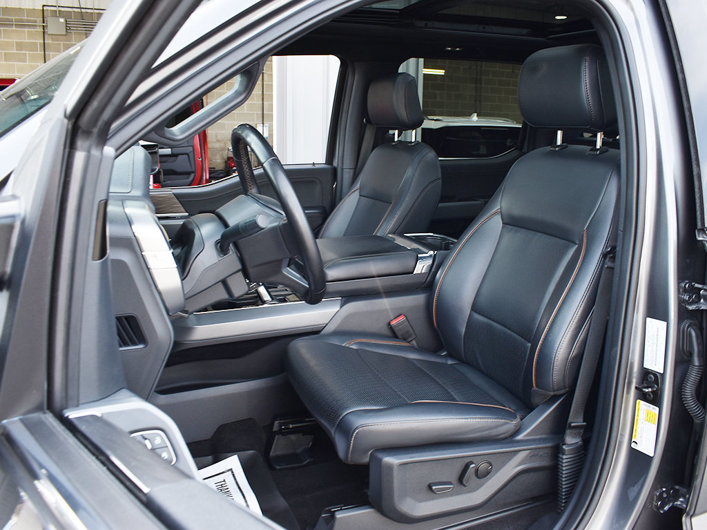 Used 2025 Ford F150 Lariat w/ Equipment Group 501A Mid AWD/4WD image 5