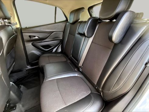 Used 2020 Buick Encore Preferred FWD image 19
