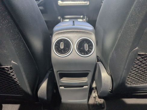 Used 2023 Mercedes-Benz GLB 250 GLB 250 image 22