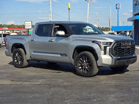 Used 2022 Toyota Tundra Platinum w/ Advanced Package AWD/4WD image 9