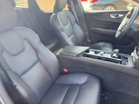 Used 2024 Volvo XC60 B5 Plus AWD/4WD image 15