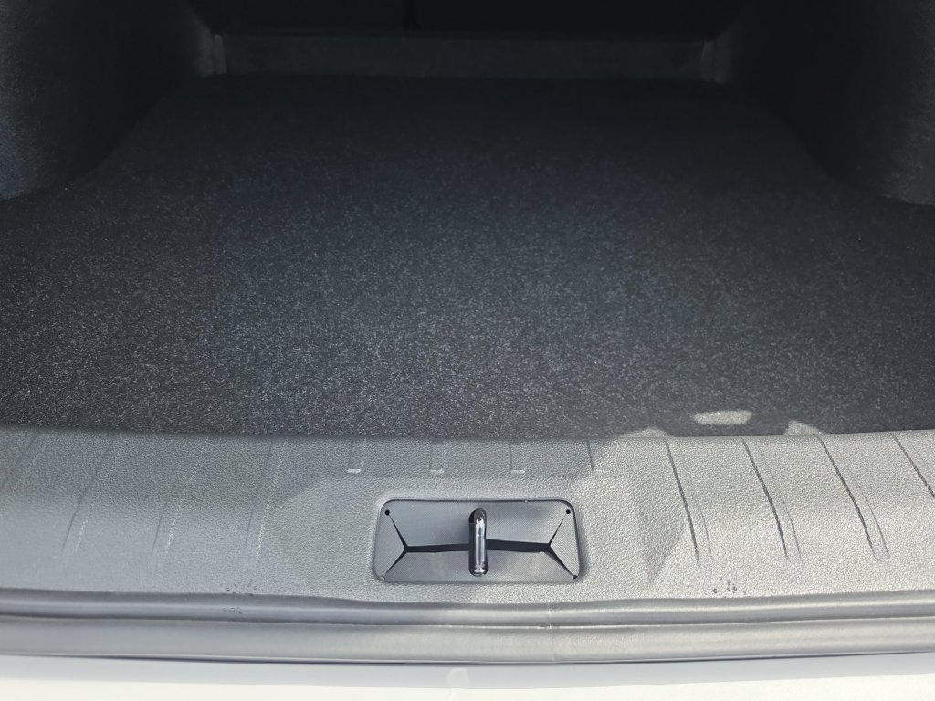New 2027 Nissan Sentra SR w/ Floor Mat Package FWD image 27