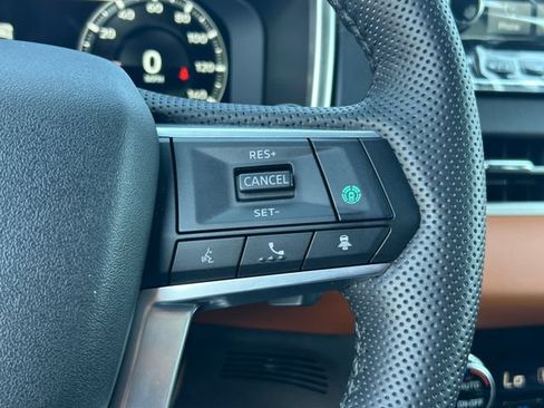 Used 2025 Mitsubishi Outlander 4WD Plug-In Hybrid image 21