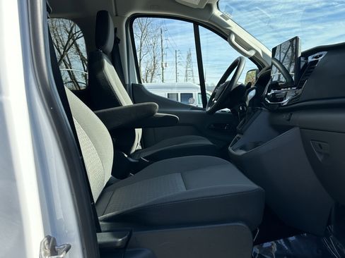 Used 2023 Ford Transit 350 XLT image 16